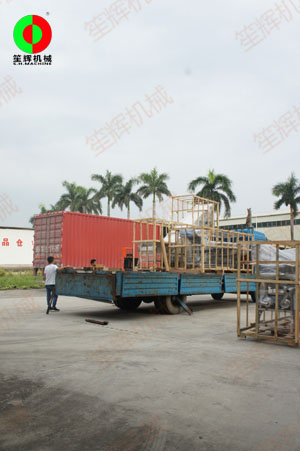 上?？蛻舳ㄖ频臏u流洗菜機及相關生產線組合設備發(fā)貨了...