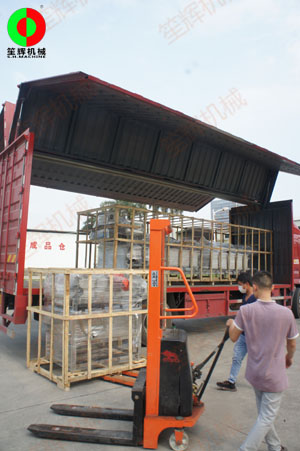 蔬果無(wú)損清洗線及渦流洗菜機(jī)順利裝車(chē)交付客戶！