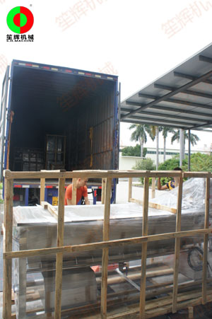 冬瓜削皮機(jī)和渦流洗菜機(jī)等食品前處理加工機(jī)械裝車出貨！