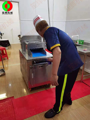 湛江某大型凈菜加工配送中心上線設(shè)備投入運(yùn)營(yíng)！