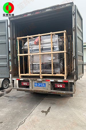 兩批蔬果清洗加工設(shè)備同日發(fā)貨交付！